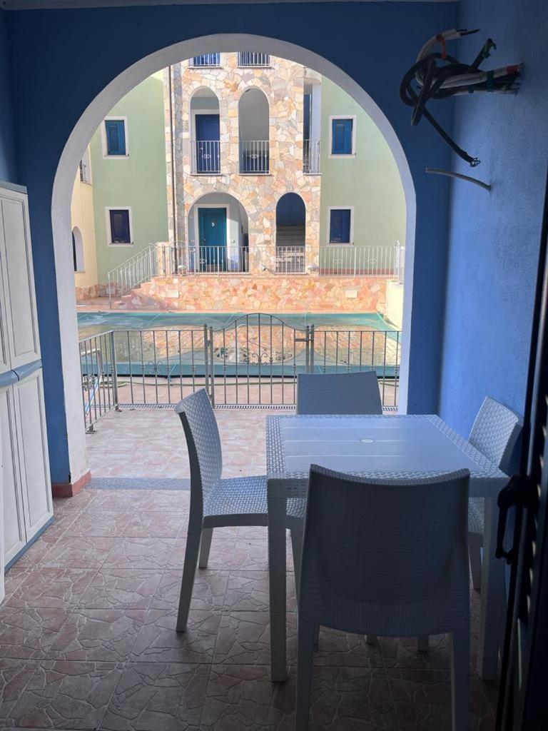 Appartamento Con Piscina Valledoria  Exterior photo