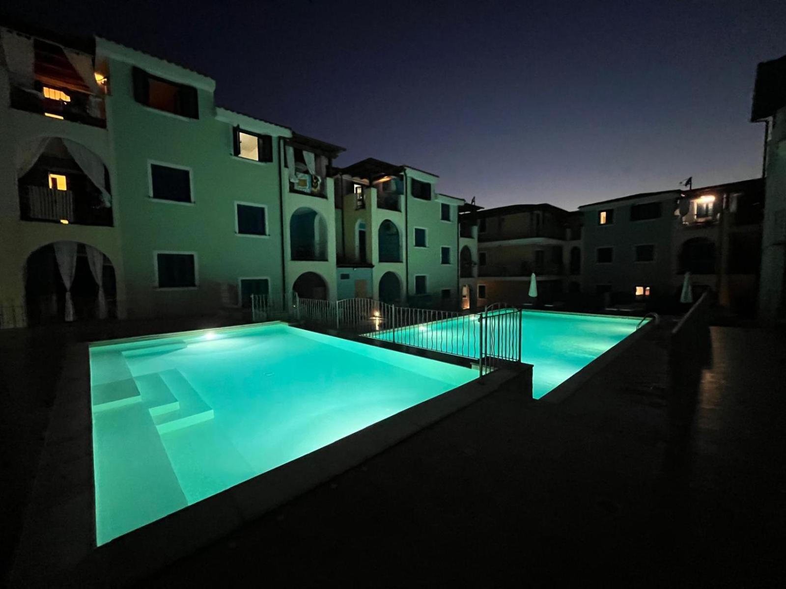 Appartamento Con Piscina Valledoria  Exterior photo